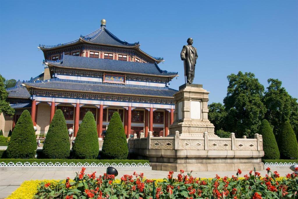 Lavande Hotel Guangzhou Shangxiajiu Pedestrian Street Hualin Temple Metro Station Exterior foto